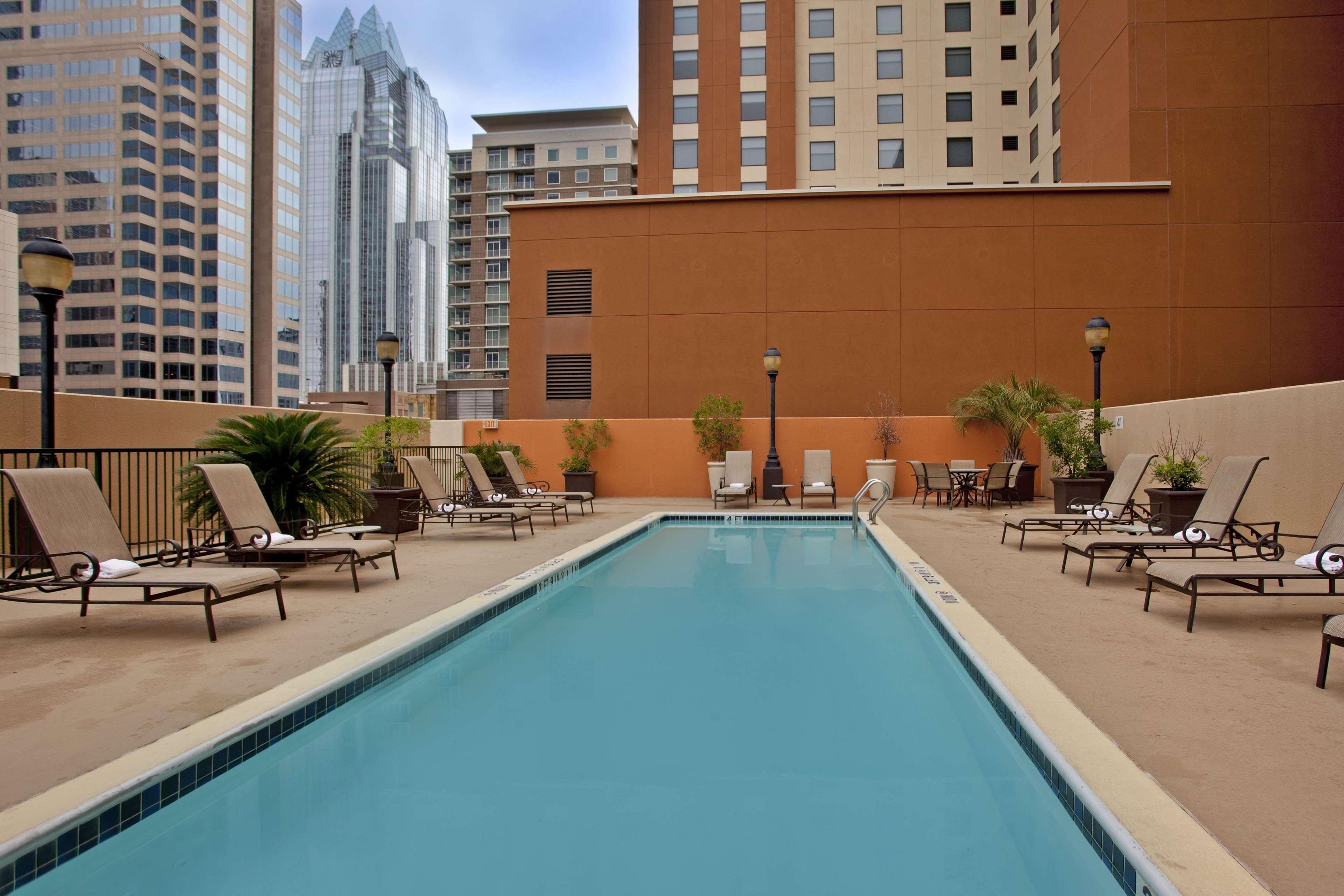 Hampton Inn & Suites Austin-Downtown/Convention Center Экстерьер фото