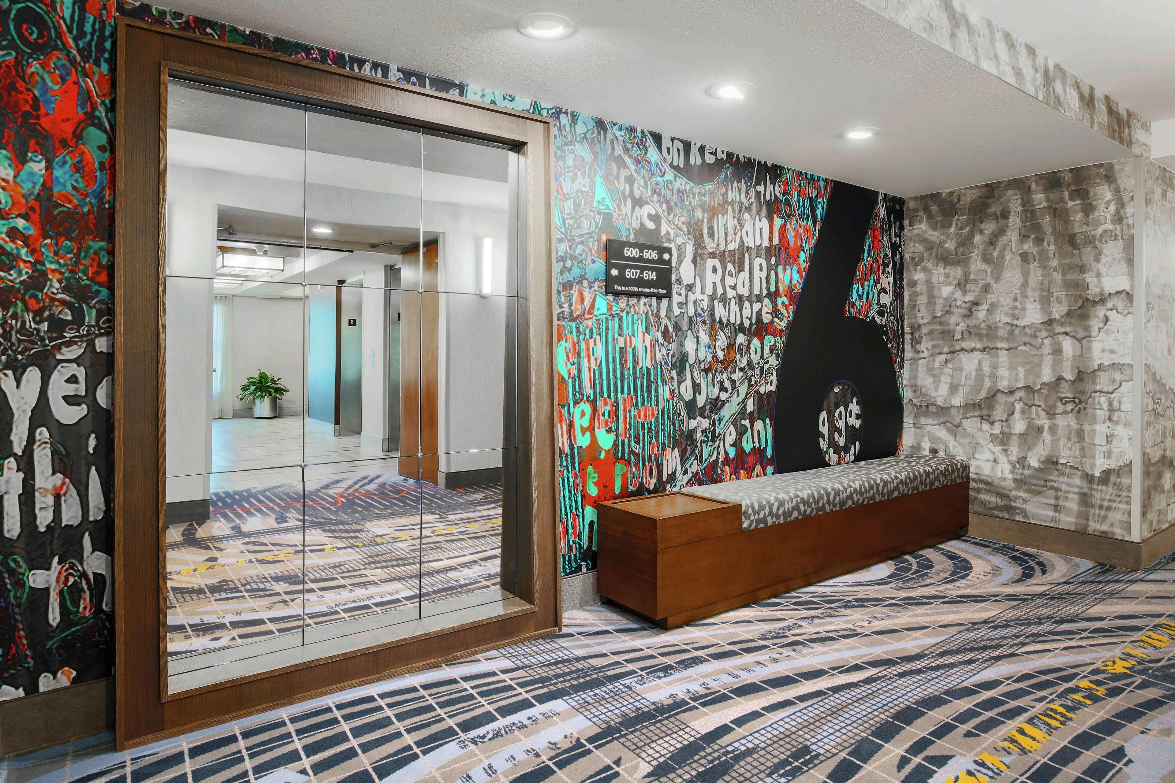 Hampton Inn & Suites Austin-Downtown/Convention Center Экстерьер фото