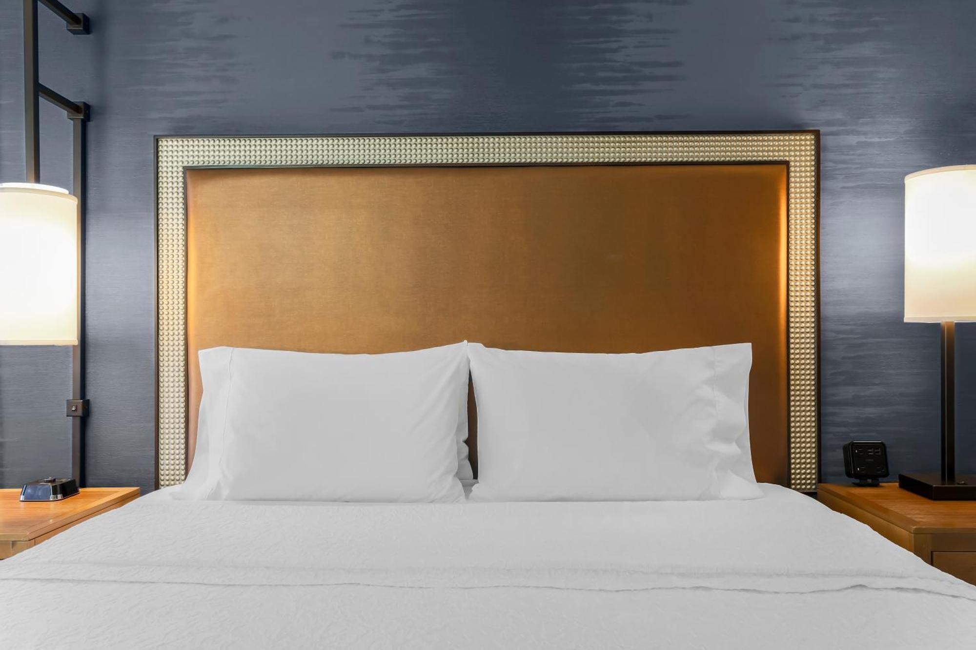 Hampton Inn & Suites Austin-Downtown/Convention Center Экстерьер фото