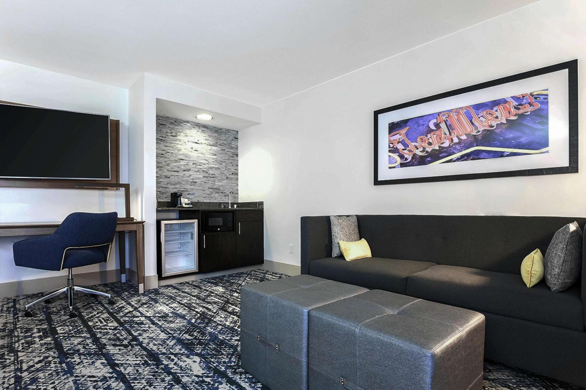 Hampton Inn & Suites Austin-Downtown/Convention Center Экстерьер фото