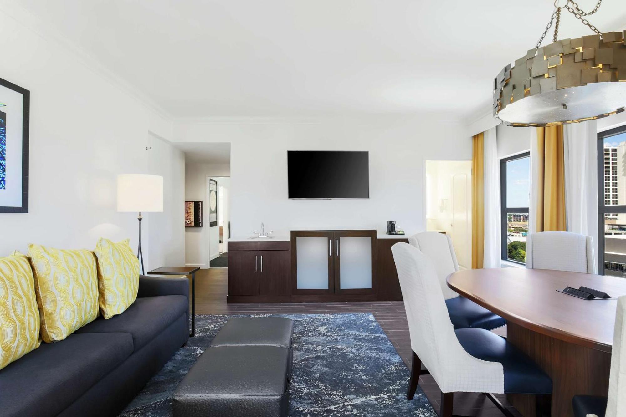 Hampton Inn & Suites Austin-Downtown/Convention Center Экстерьер фото
