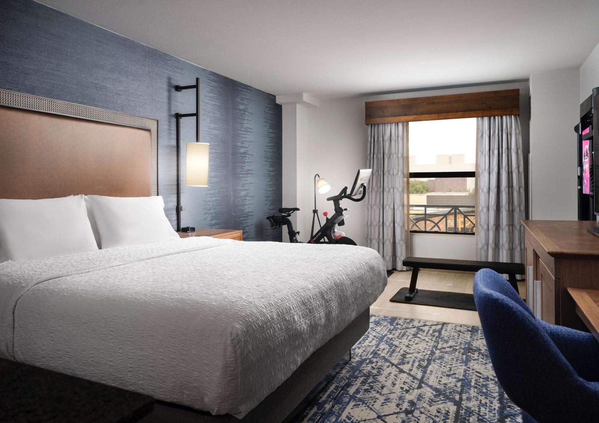 Hampton Inn & Suites Austin-Downtown/Convention Center Экстерьер фото