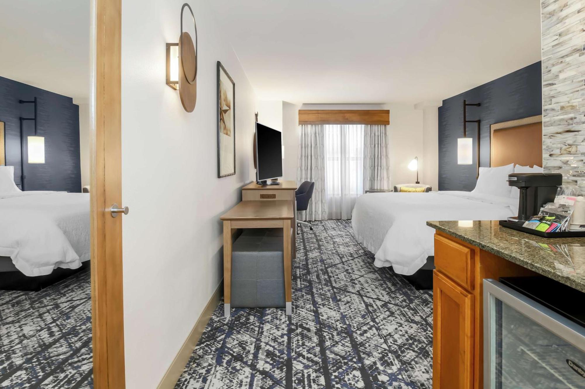Hampton Inn & Suites Austin-Downtown/Convention Center Экстерьер фото