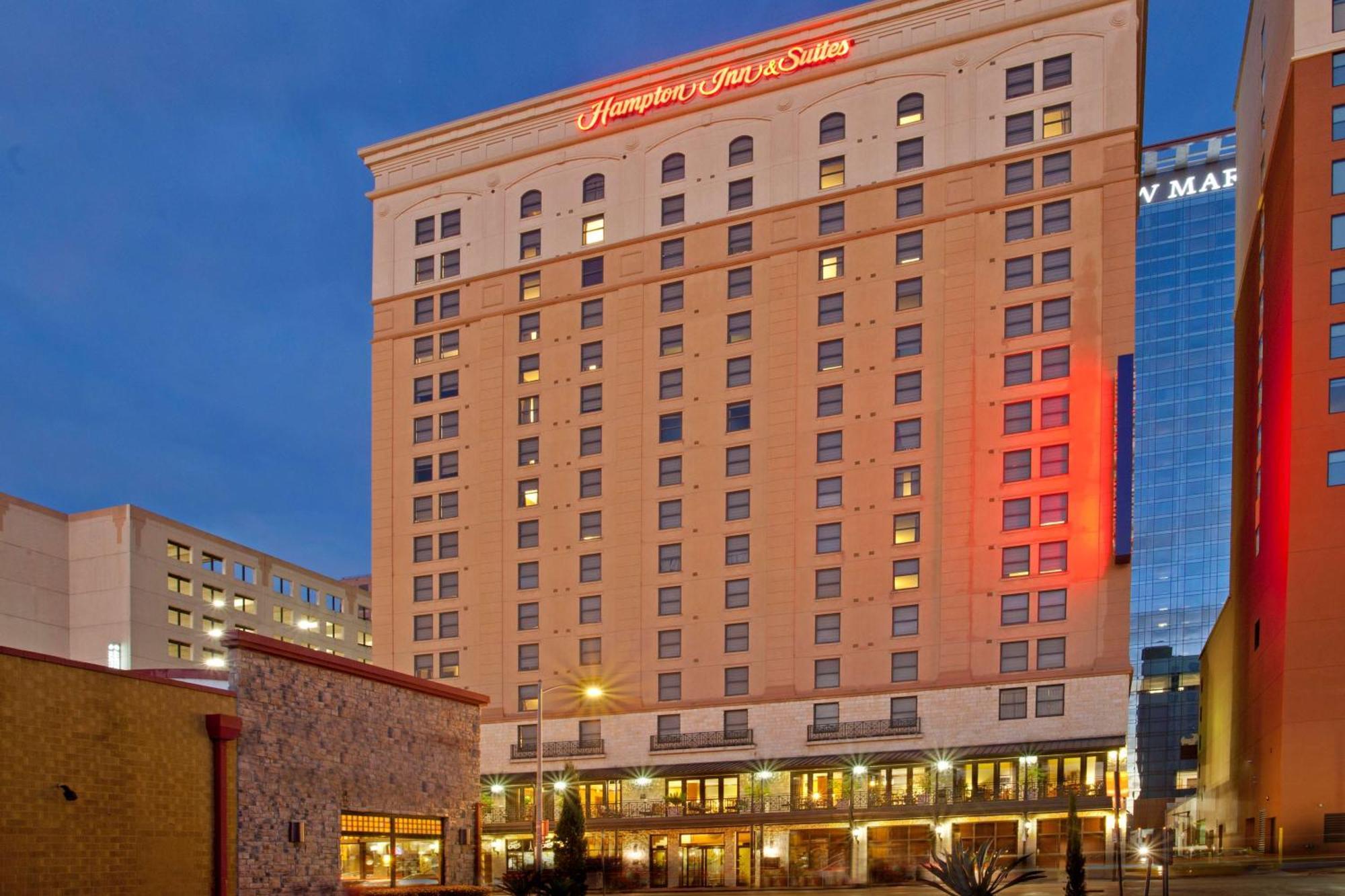 Hampton Inn & Suites Austin-Downtown/Convention Center Экстерьер фото