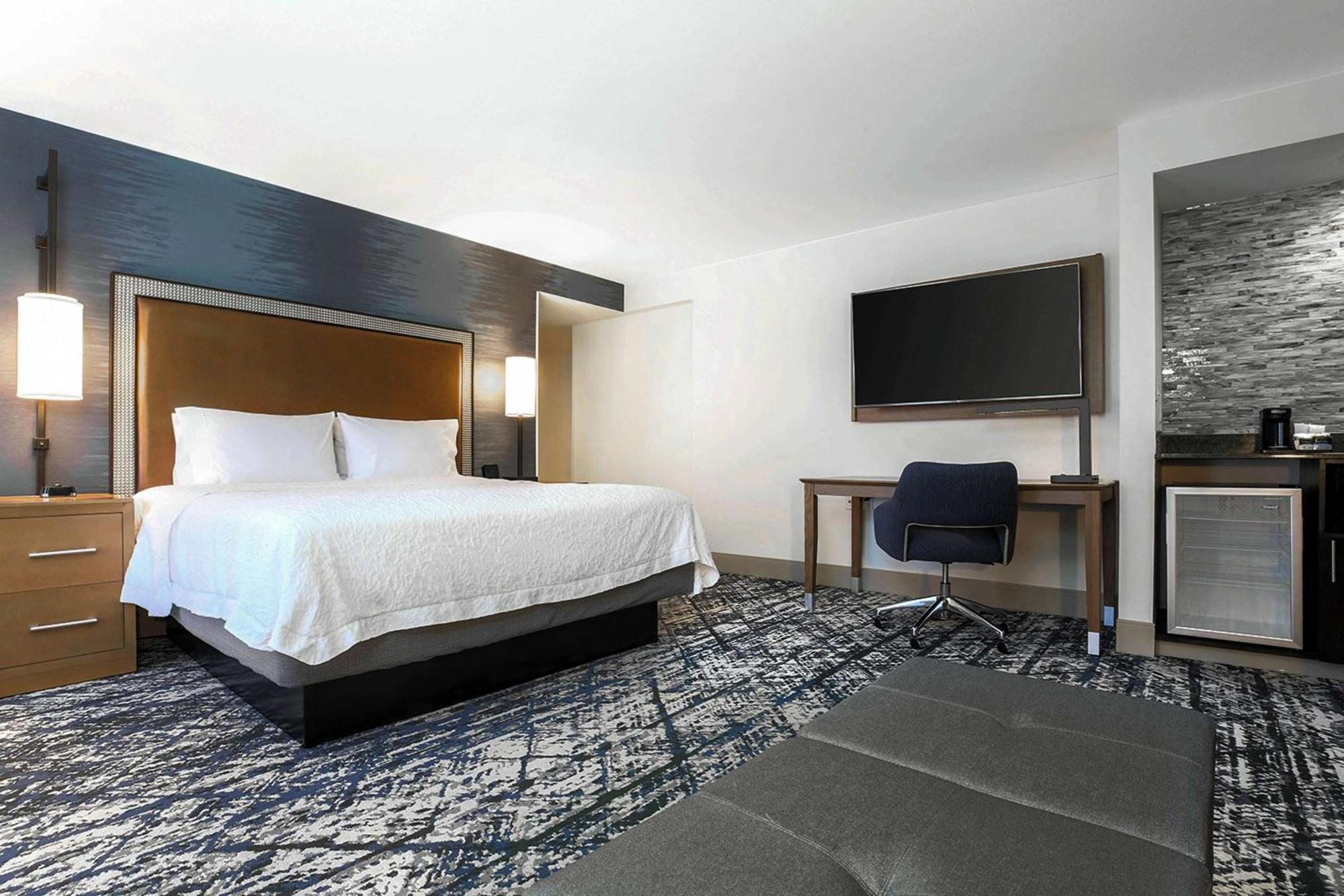 Hampton Inn & Suites Austin-Downtown/Convention Center Экстерьер фото
