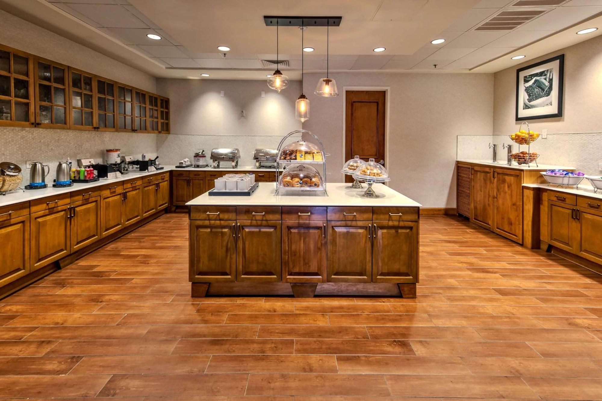 Hampton Inn & Suites Austin-Downtown/Convention Center Экстерьер фото