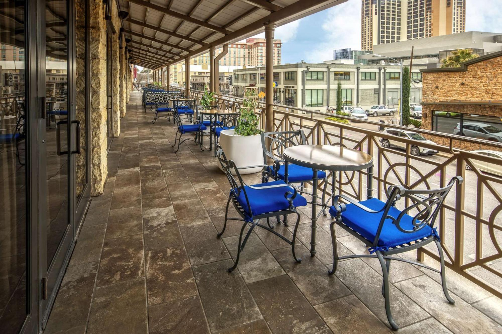 Hampton Inn & Suites Austin-Downtown/Convention Center Экстерьер фото