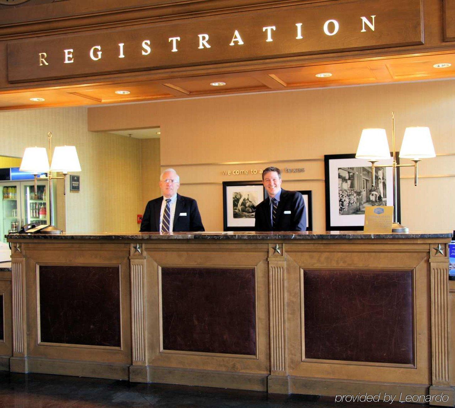 Hampton Inn & Suites Austin-Downtown/Convention Center Интерьер фото