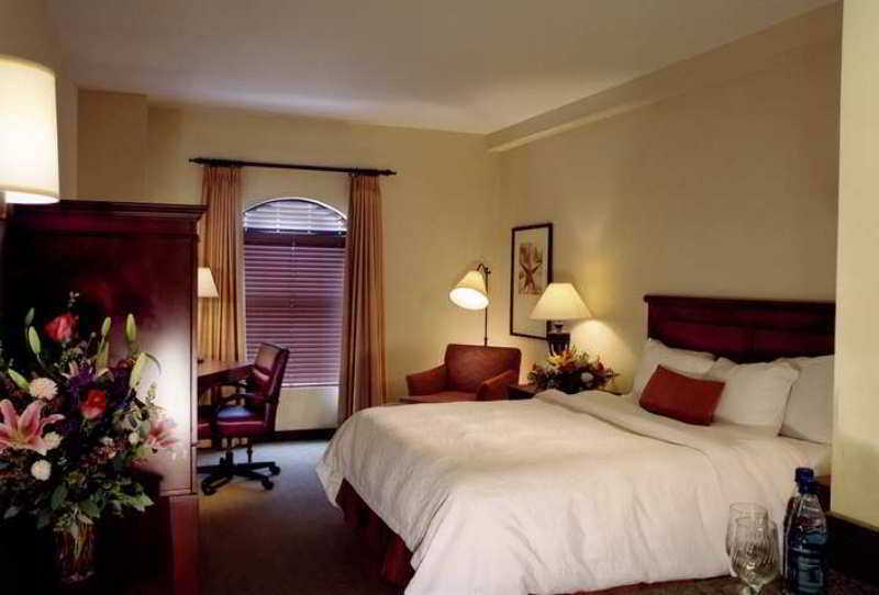 Hampton Inn & Suites Austin-Downtown/Convention Center Номер фото